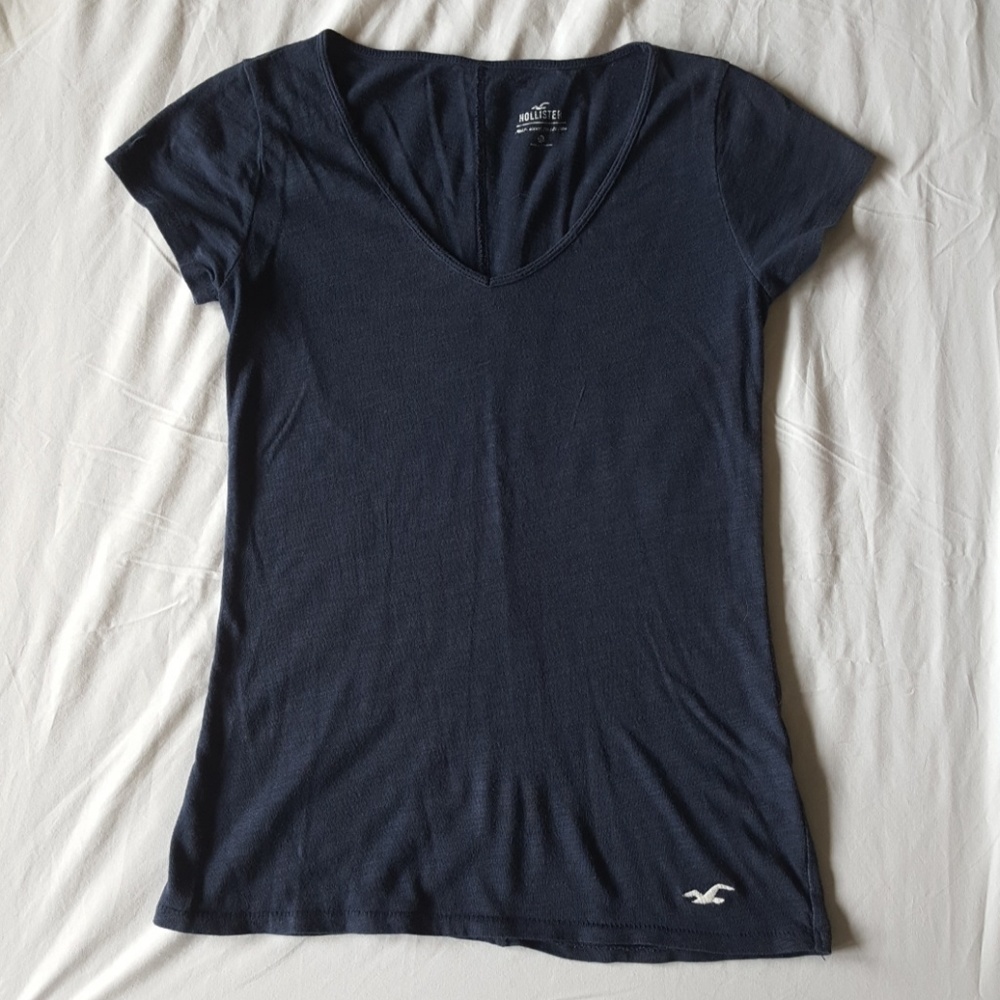 Hollister Women's, Navy, Must Have Collection Tee